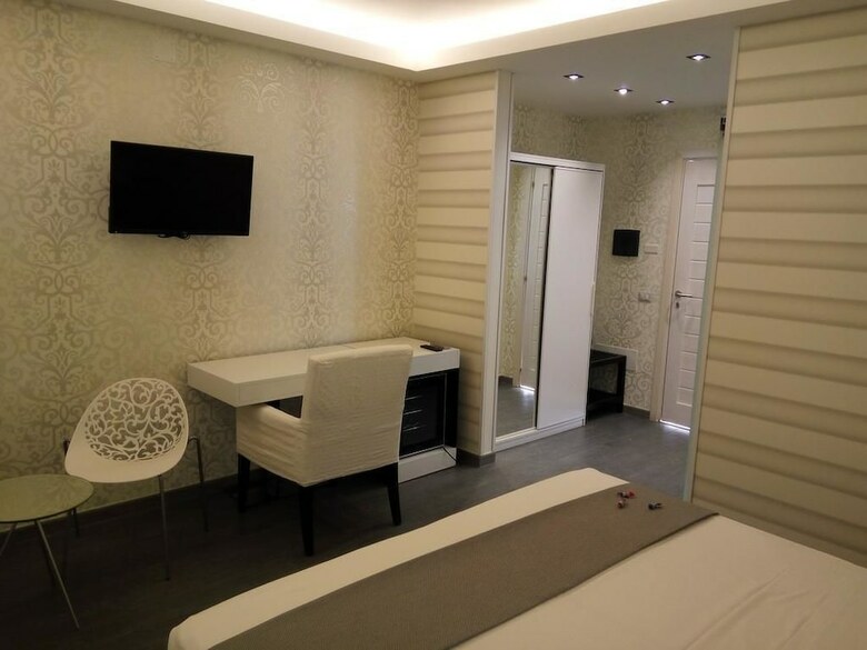 Hotel Mina Accomodation