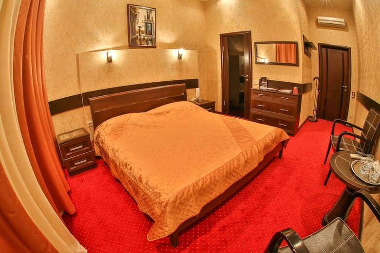 Alex Hotel On Marata 73
