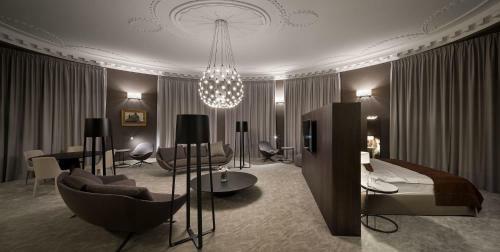 Bank Hotel