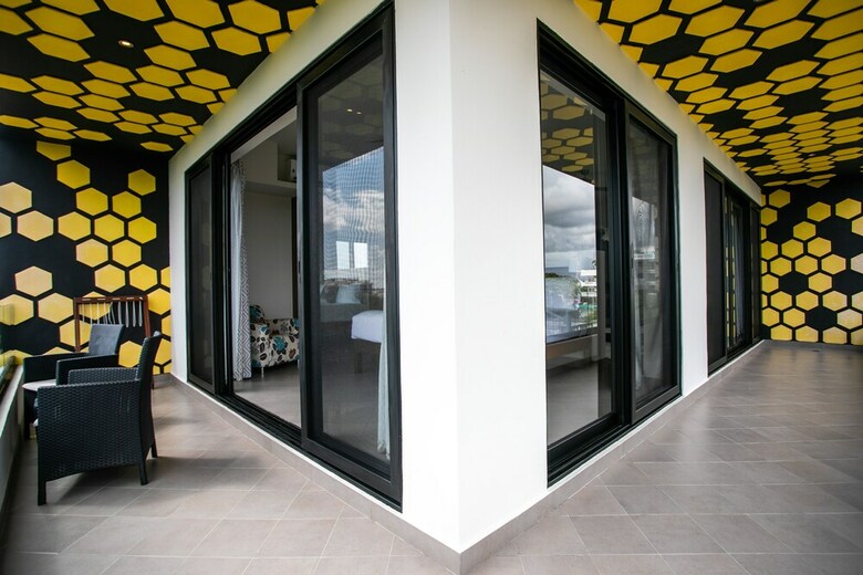 Aparthotel Honey B Suites