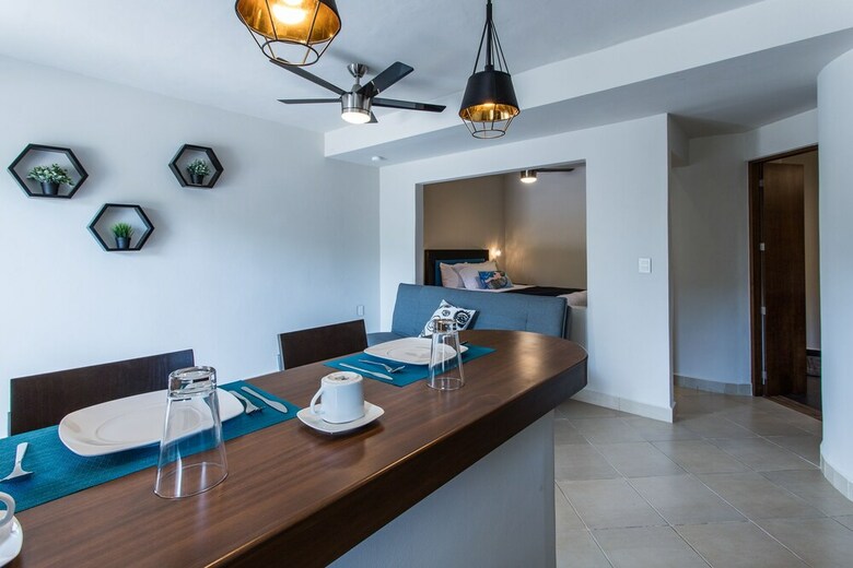 Aparthotel Honey B Suites