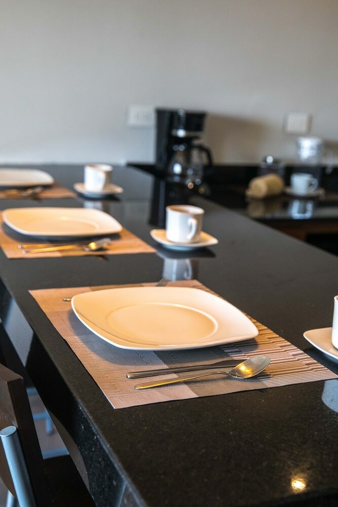 Aparthotel Honey B Suites