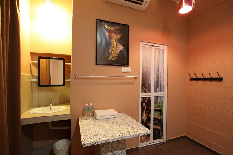 Hotel Shamrock Guest House II