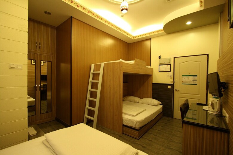 Hotel Shamrock Guest House II