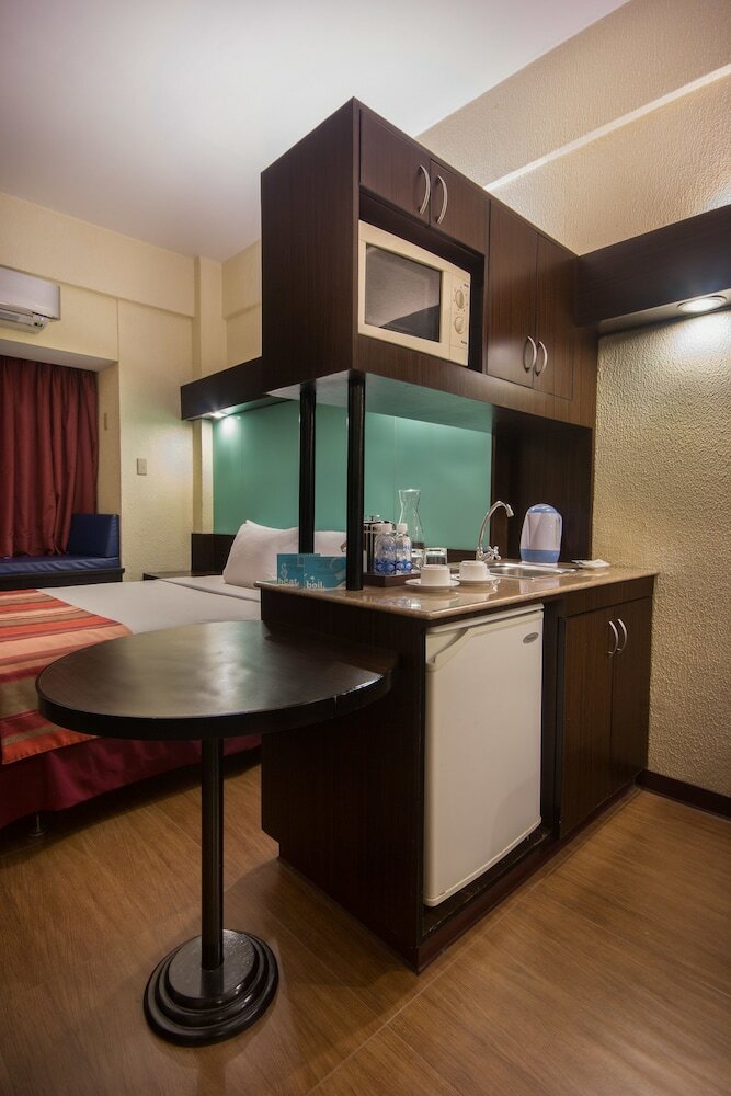 Posada Microtel By Wyndham Batangas