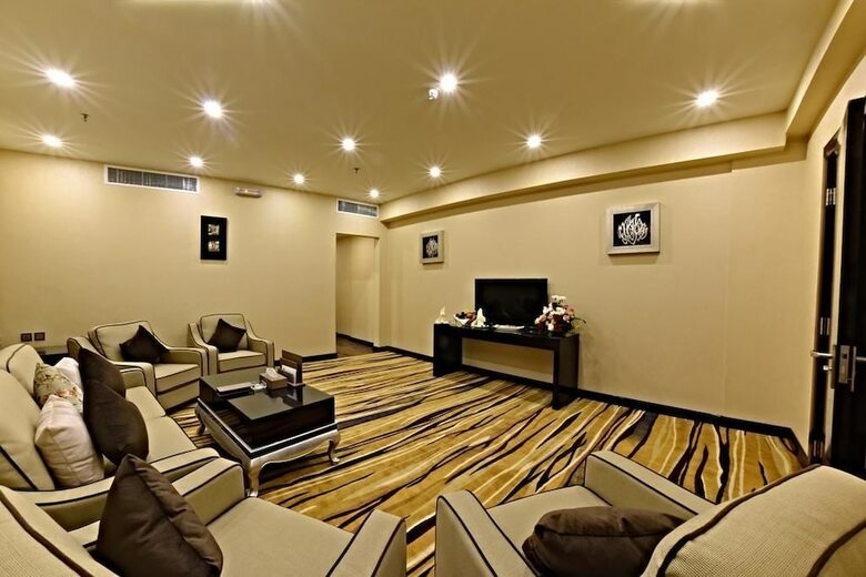 Garden Plaza Hotel