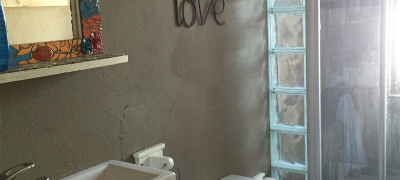 Bed & Breakfast White Linen Guesthouse