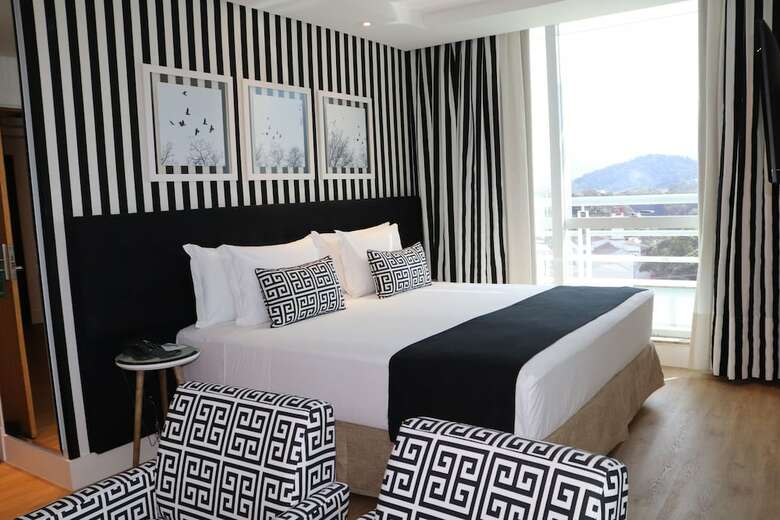 Kayr�s Business Hotel