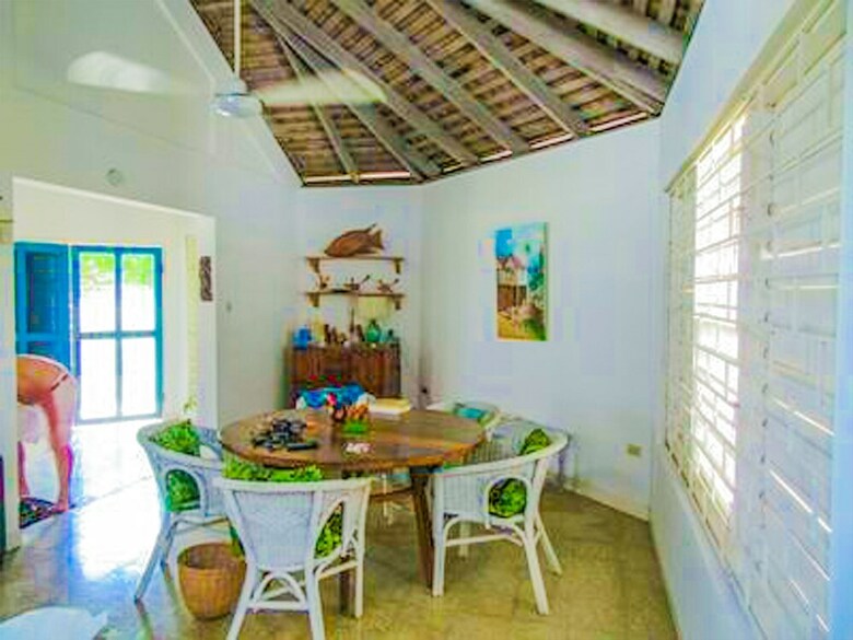 Villa Island Breeze