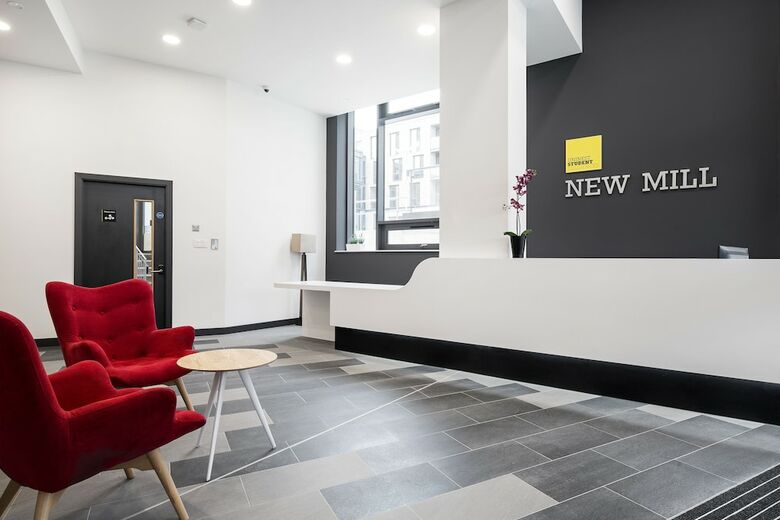 Hostal Destiny Student - New Mill