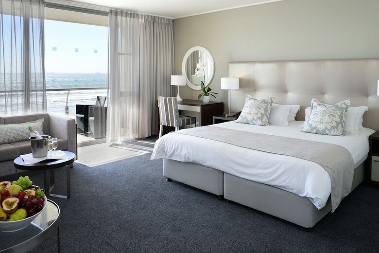 Lagoon Beach Hotel Apartments