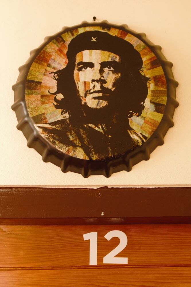 Hostal Hostel Milarepa