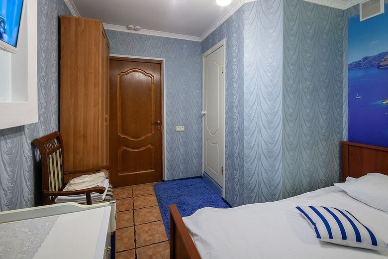 Garden Hotel