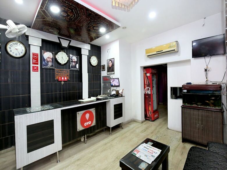 Oyo 1357 Hotel Midland