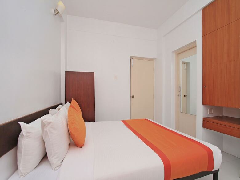 Oyo 1356 Hotel Gokulam Compact
