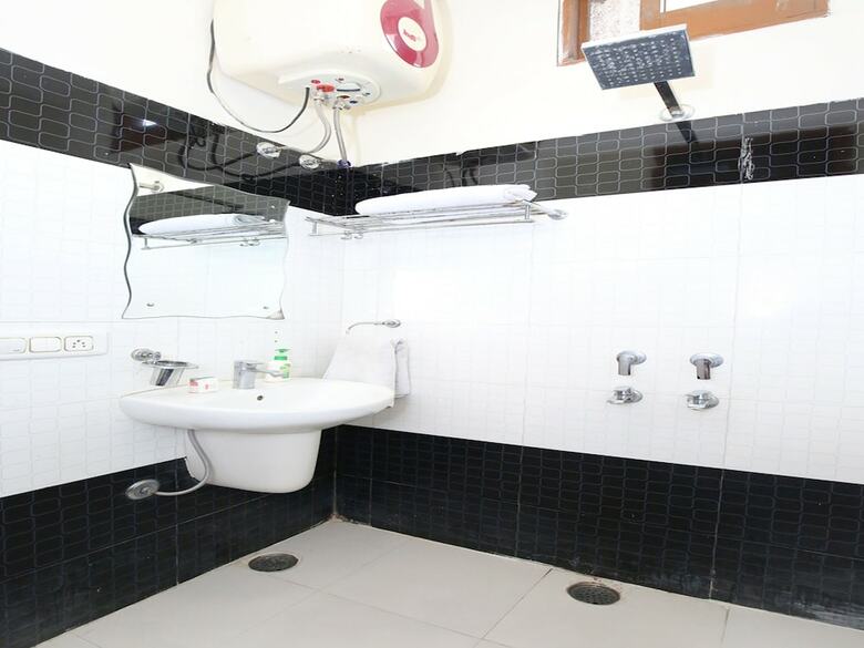 Oyo 1355 Hotel Dream