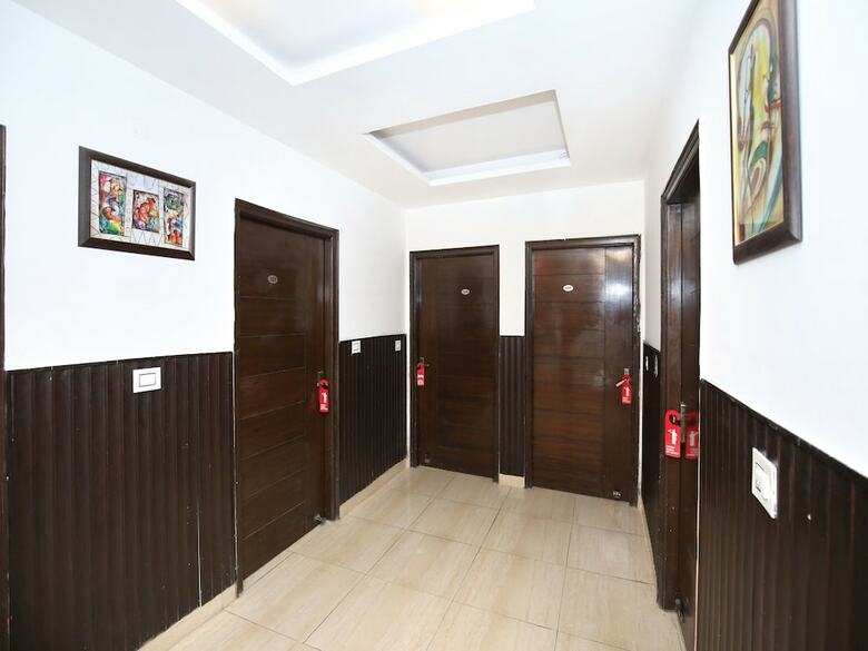 Oyo 1355 Hotel Dream