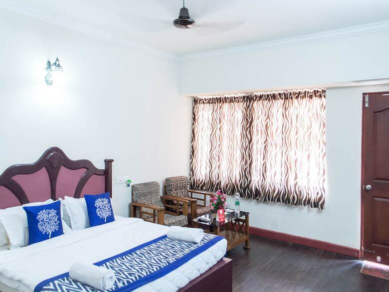 Hotel Oyo 5237 Island Lake Resort