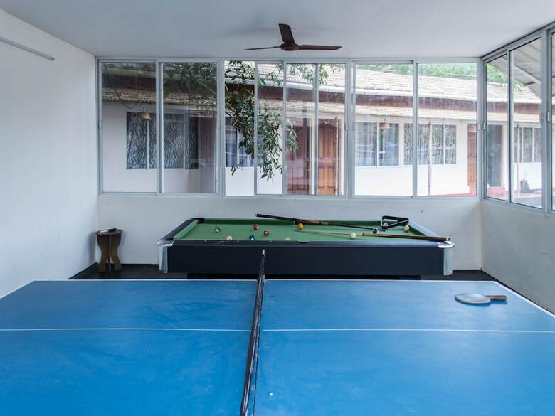 Hotel Oyo 5237 Island Lake Resort