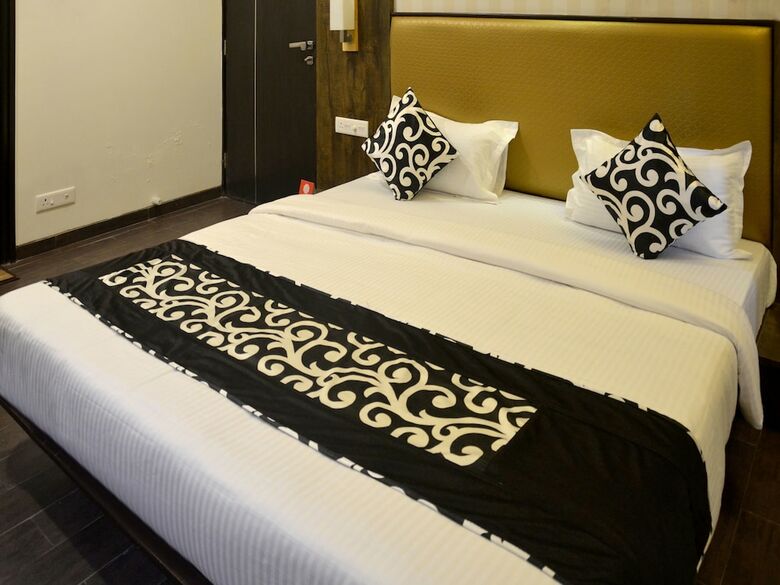 Oyo 5777 The President Hotel