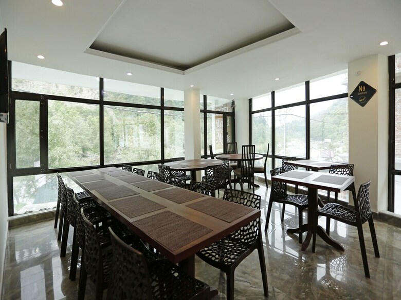 Oyo 8767 Hotel Landmark