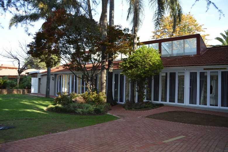 Airport Garden Boutique Hotel