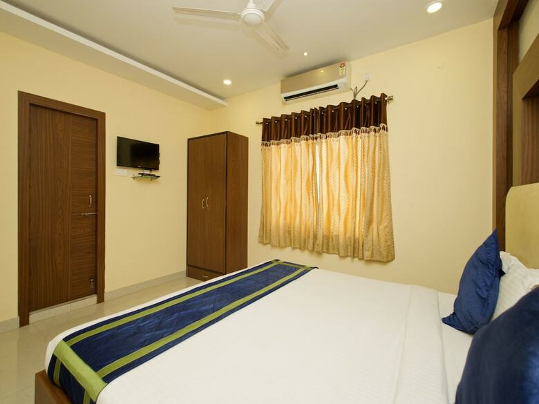 Oyo 460 Hotel Ivory Residency