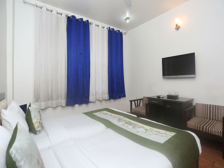 Oyo 947 Hotel Palazzo Di Lara
