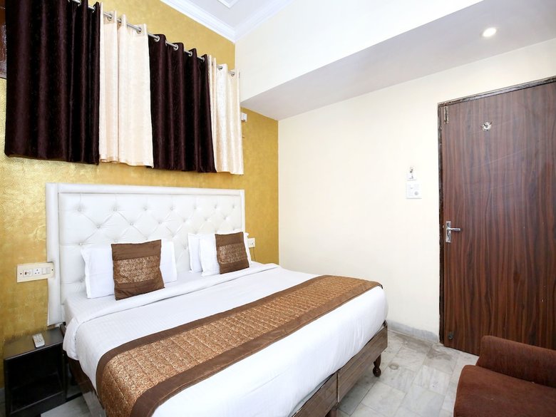 Oyo 966 Hotel Sallow International