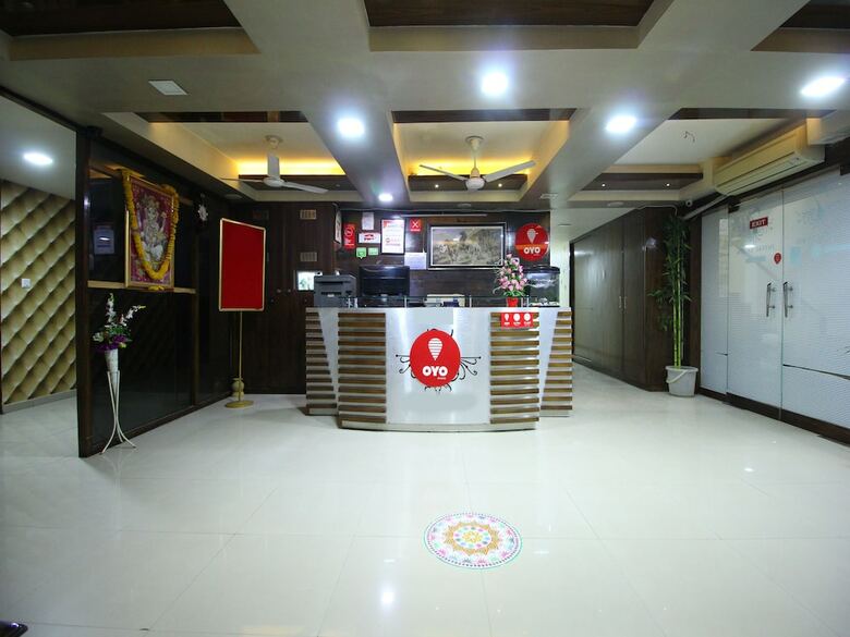 Oyo 893 Hotel Seven