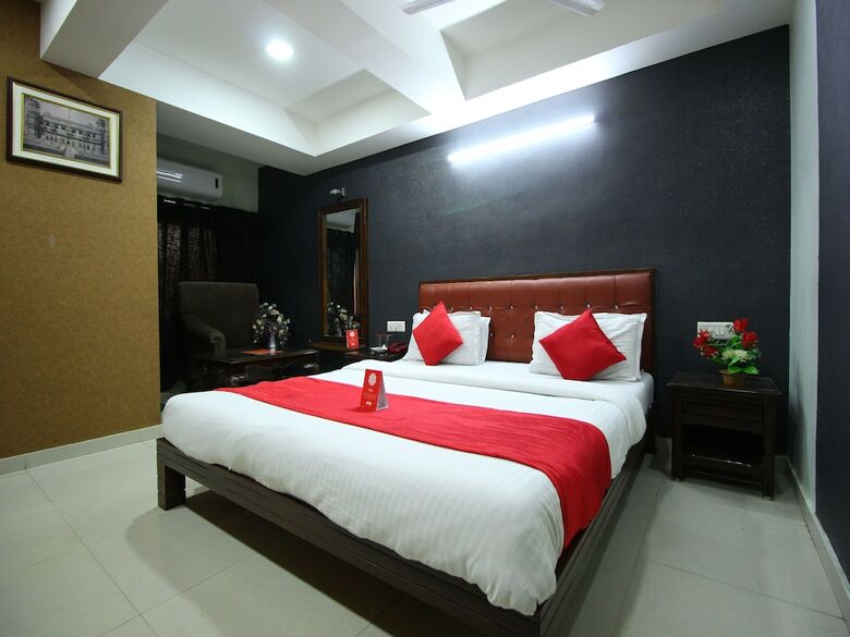 Oyo 893 Hotel Seven
