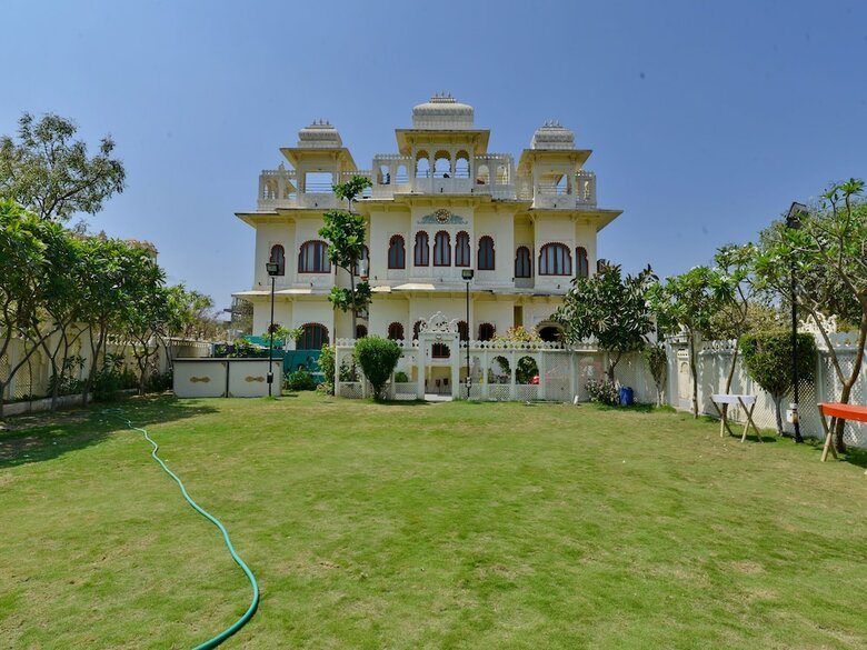 Jaisingh Garh Hotel And Resort