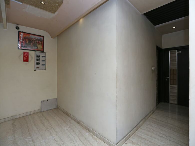 Oyo 1671 Hotel Sundaram