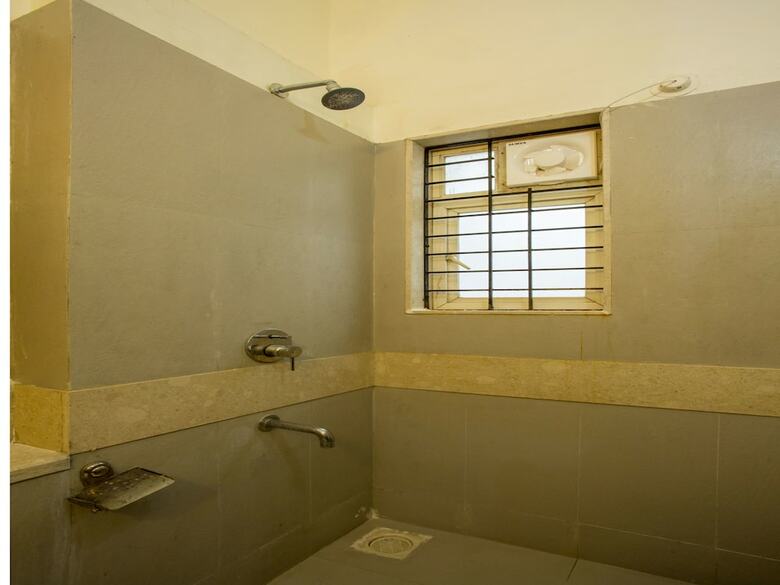 Hotel Oyo 3847 Ema Hospitality