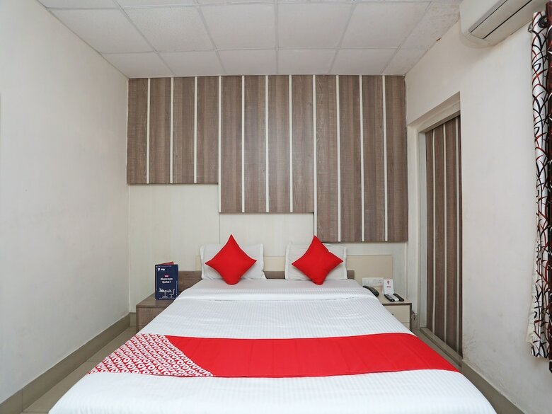 Hotel Oyo 11888 Rasbehari Avenue