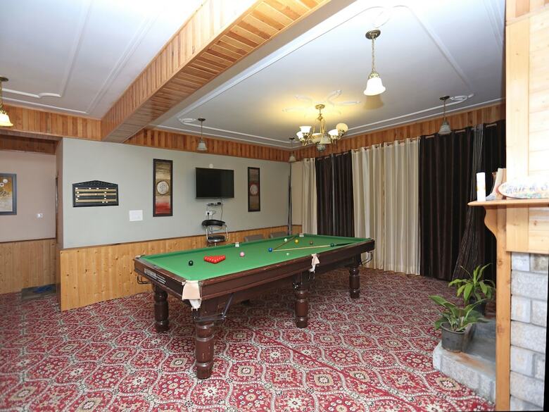 Oyo 1837 Hotel Golden Meadows