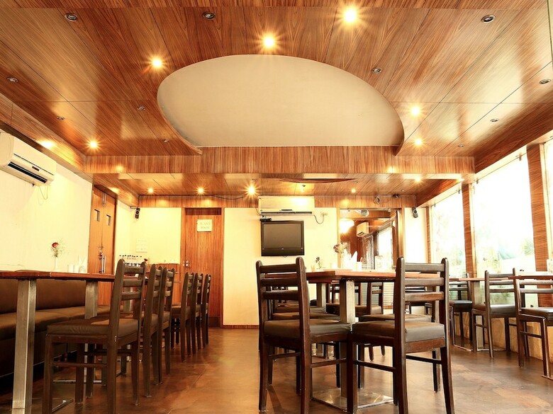 Oyo 3055 Hotel Beeu