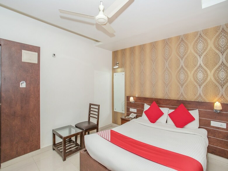 Hotel Oyo 3242 Status Fine Dine