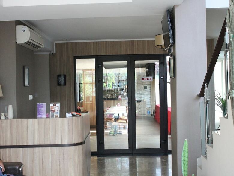 Hotel Tondano Residence