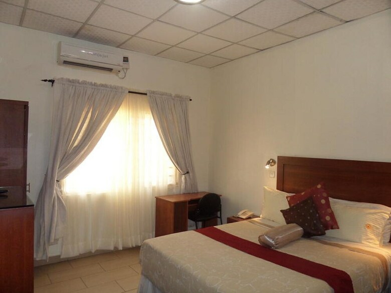 Hotel Candida's Place Apartments