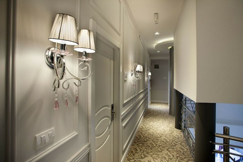 New Belgrade Garni Hotel