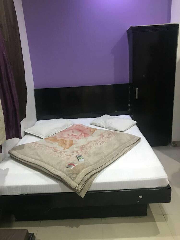 Hotel Dwarkadhish Intercontinental