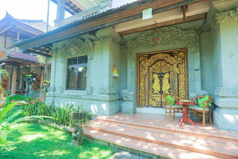 Hotel Nyoman Ada Resort