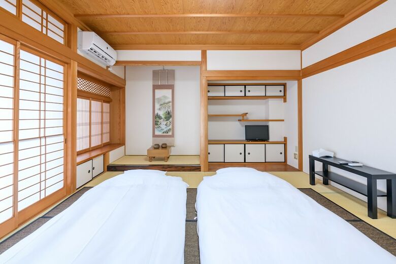 Hotel Guest House Nana