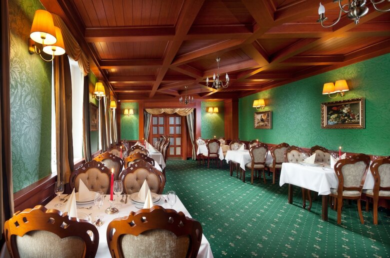Hotel Chateau Monty Spa Resort