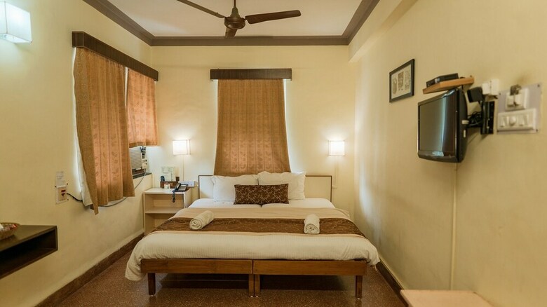 Hotel Gopika International