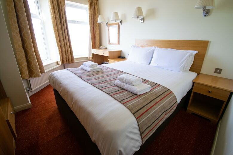 Kilbirnie Hotel