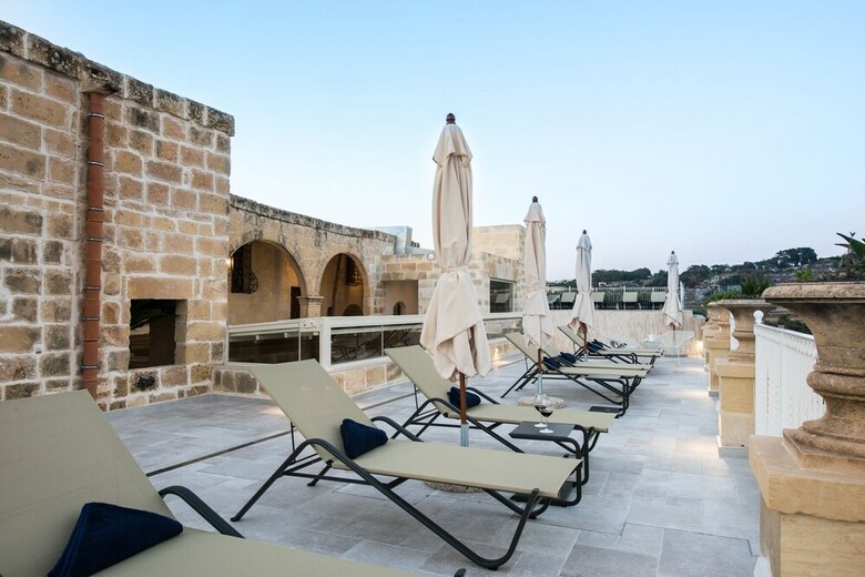 Cesca Boutique Hotel