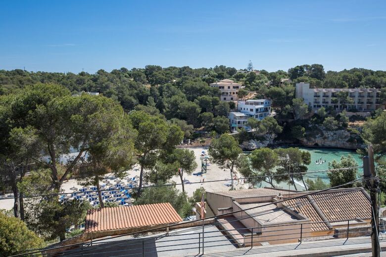 Apartamentos Danus Burguera P1
