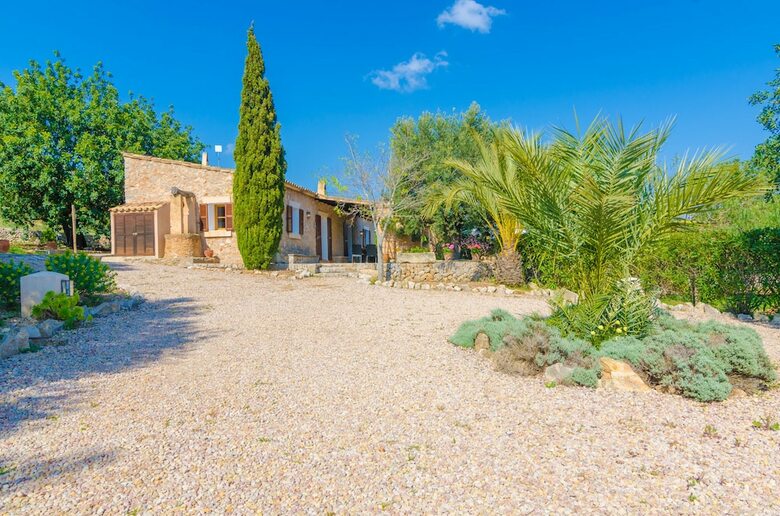 Villa Son Barbot (can Robi Nou)